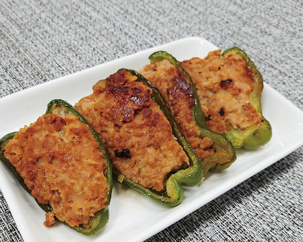 ピーマンの肉詰め照り焼き