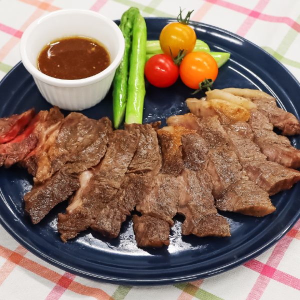 牛ステーキ（レモン醤油ソース）